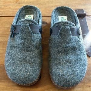 Planet Gray Women's Mules